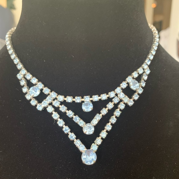 Vintage Jewelry Set - Picture 6 of 12